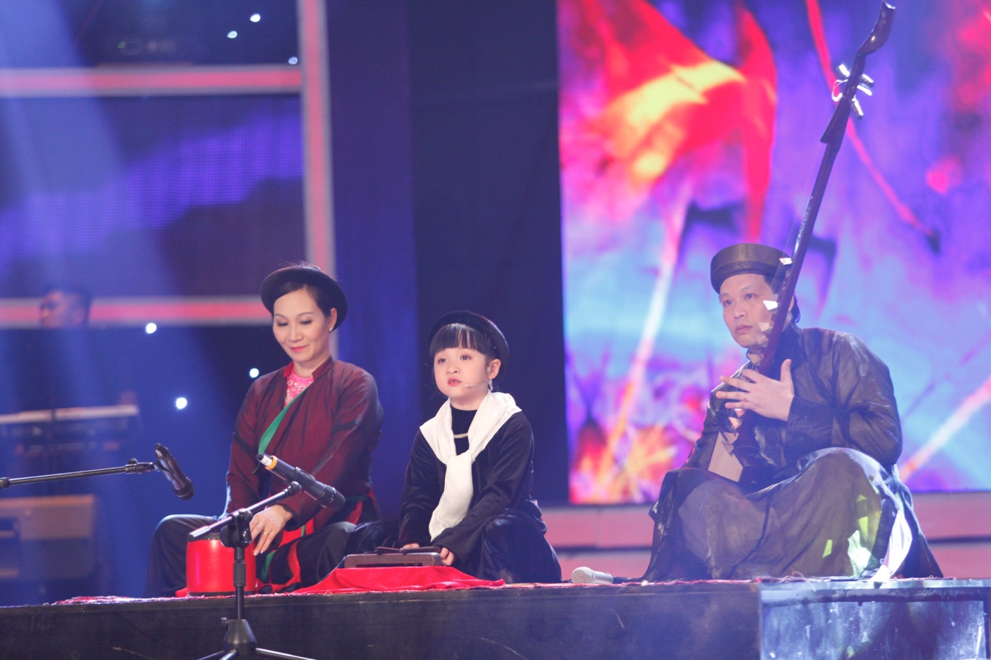 Ngô Phương Bích Ngọc “Công chúa răng sún” tỏa sáng tài năng ở Vietnam’s Got Talent 2015