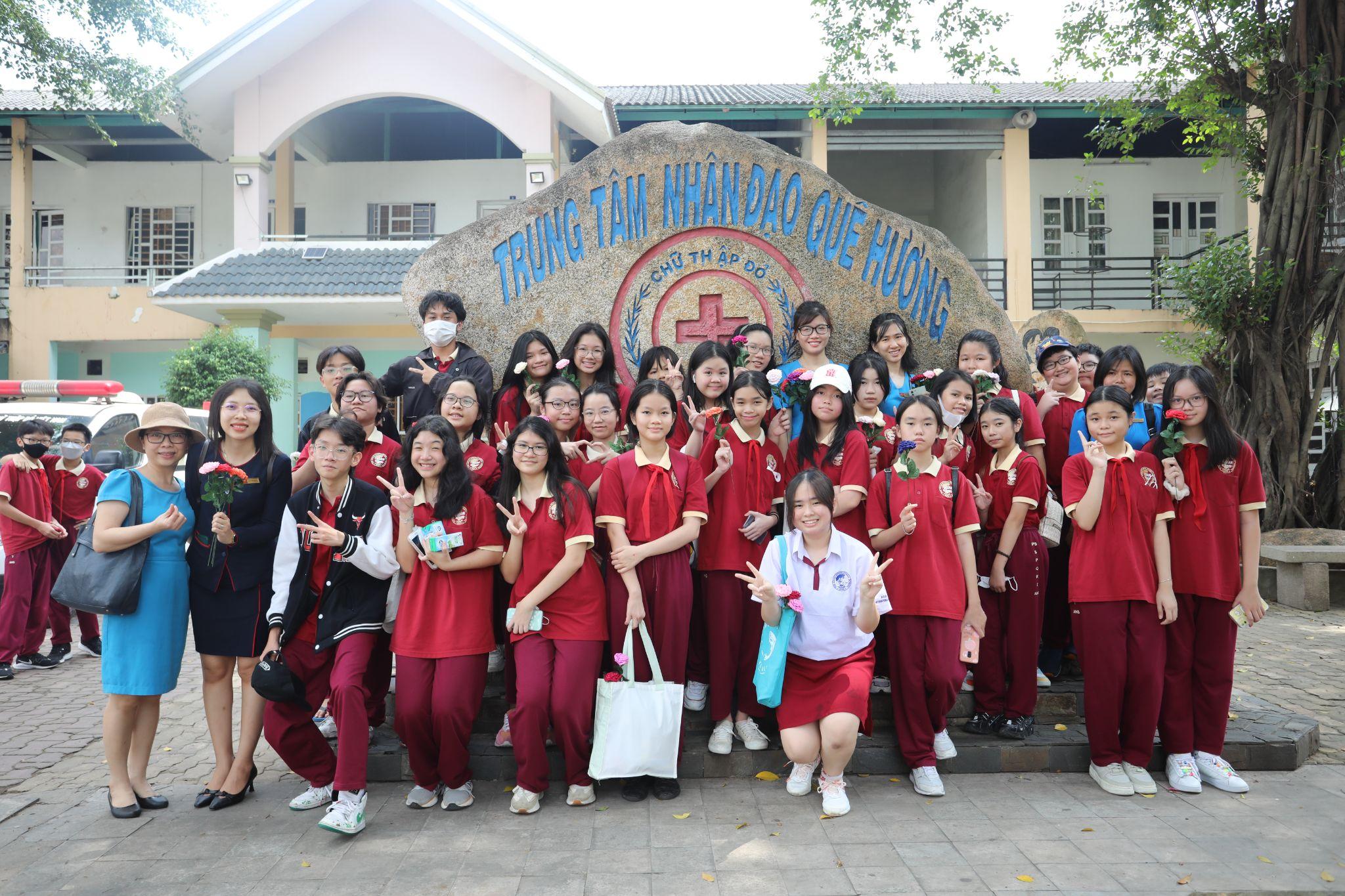 Học sinh Asian School và những chuyến xe chở yêu thương