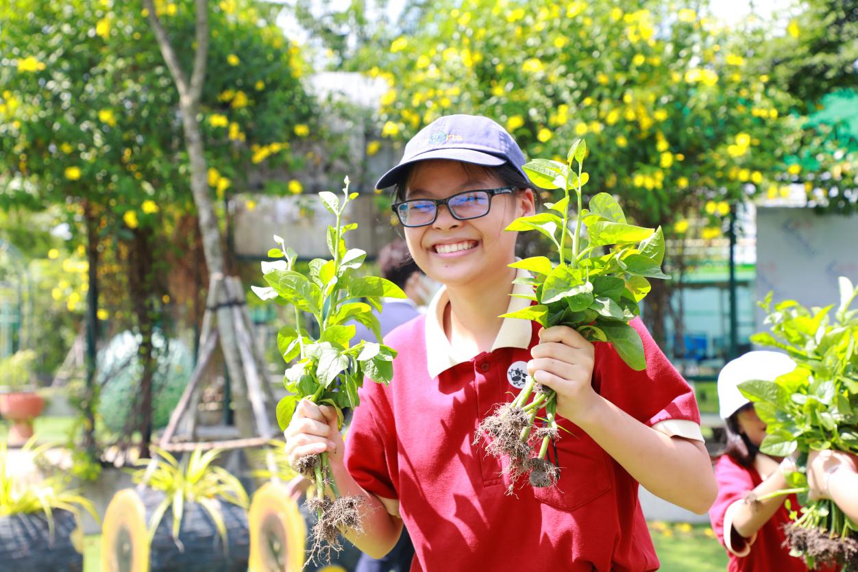 Học sinh Asian School thích thú khám phá Khu nông nghiệp công nghệ cao