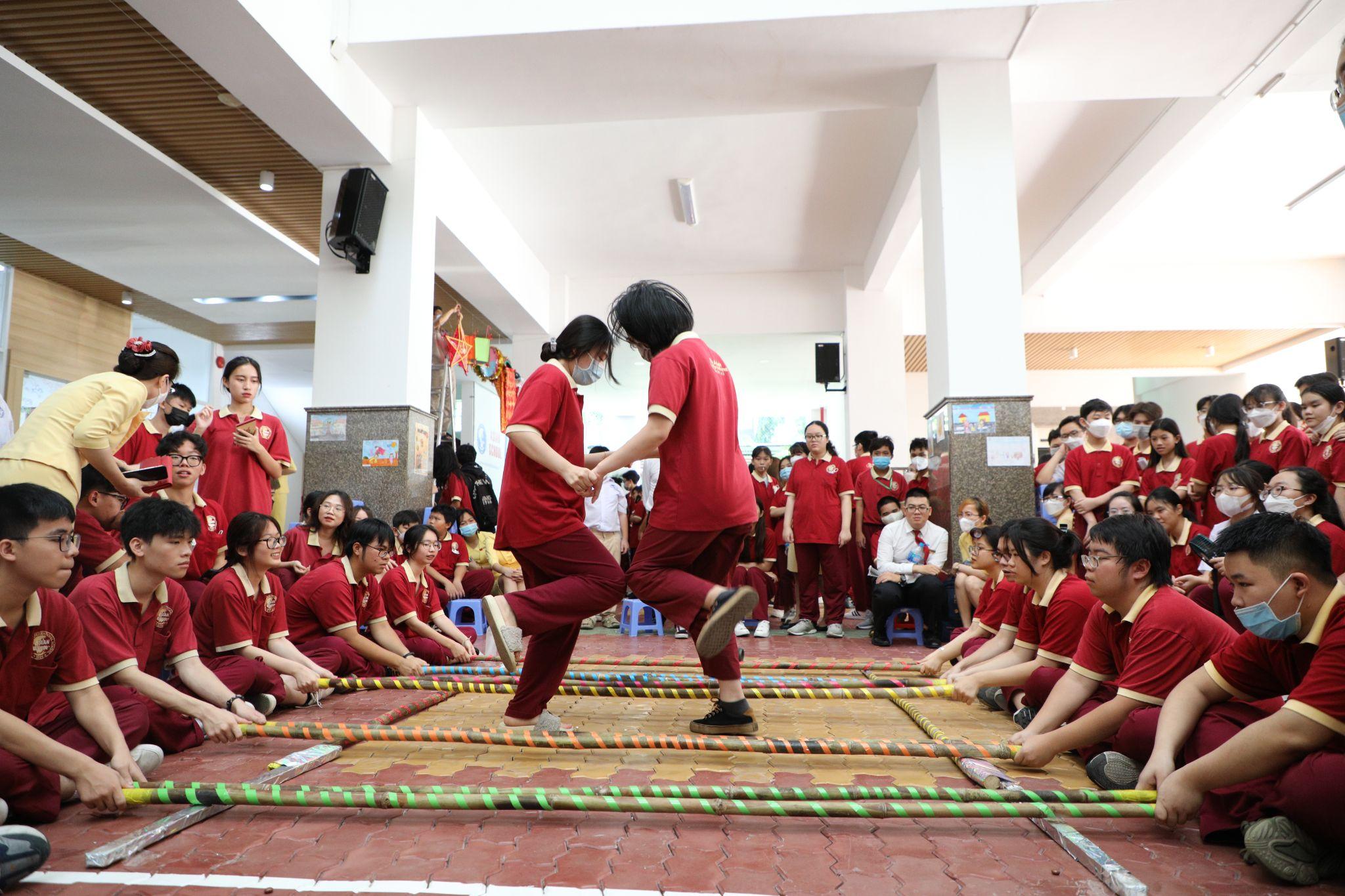 Rộn ràng lễ hội trung thu tại Asian School