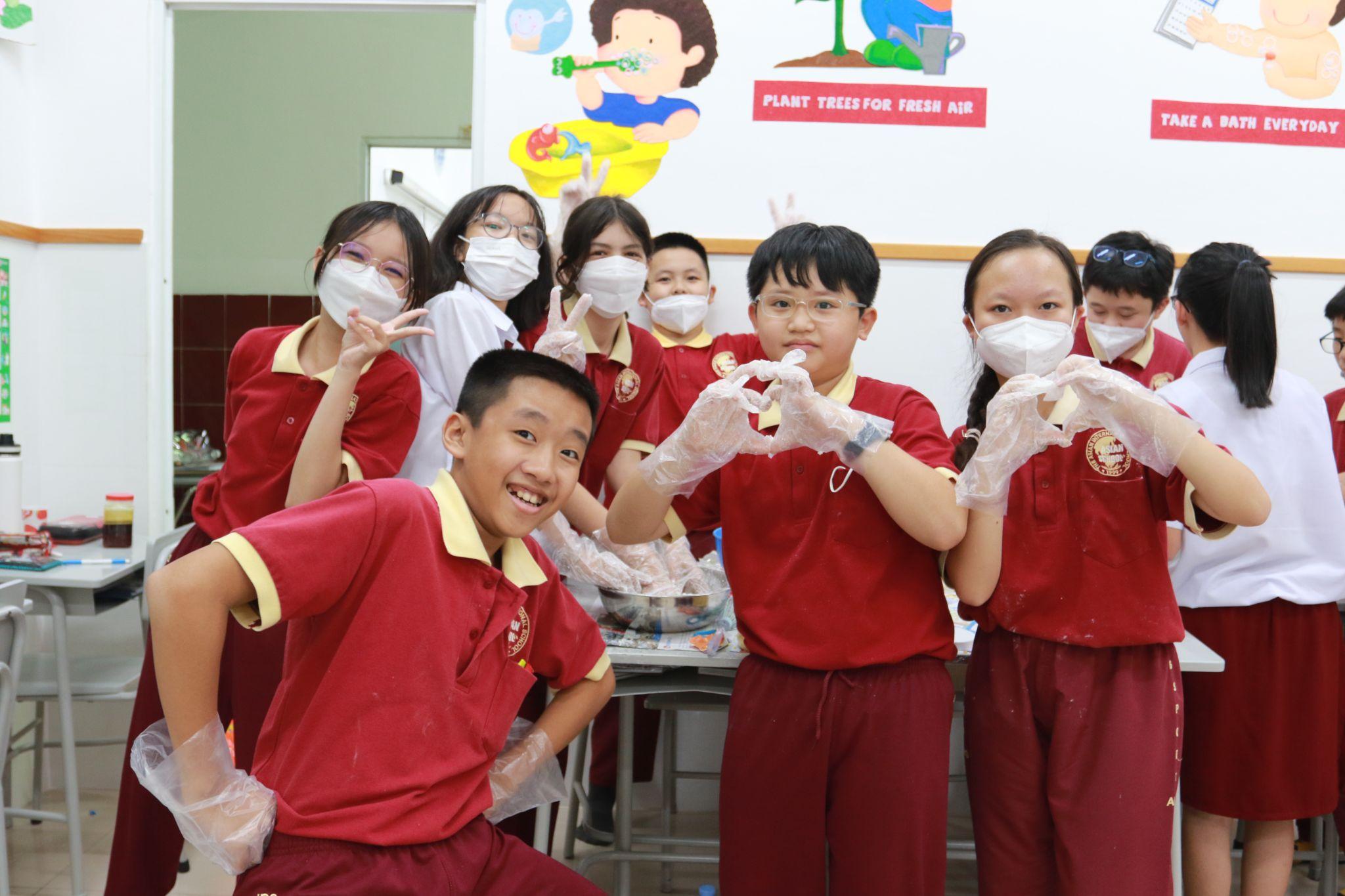 Rộn ràng lễ hội trung thu tại Asian School