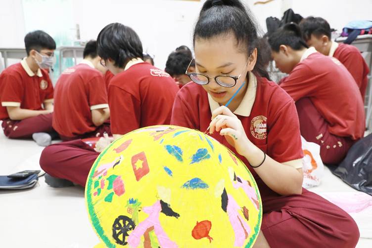 Trở về không khí Tết Trung thu truyền thống cùng học sinh Asian School