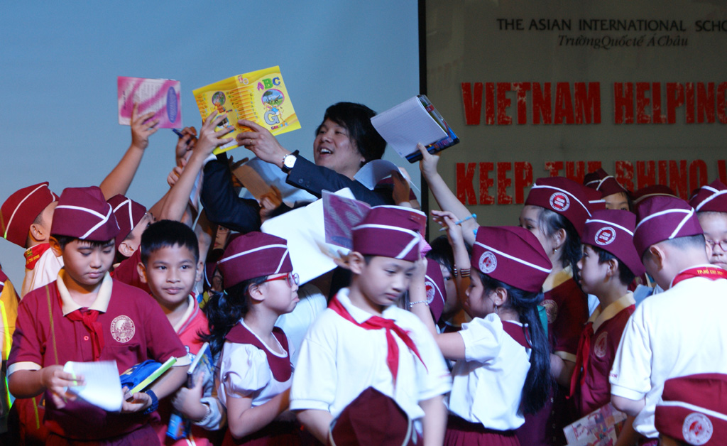 Asian International School students together with the globe protect wild rhino