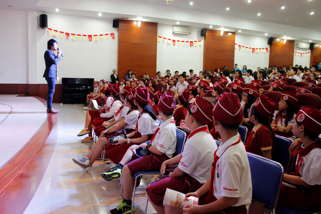 Asian International School students together with the globe protect wild rhino