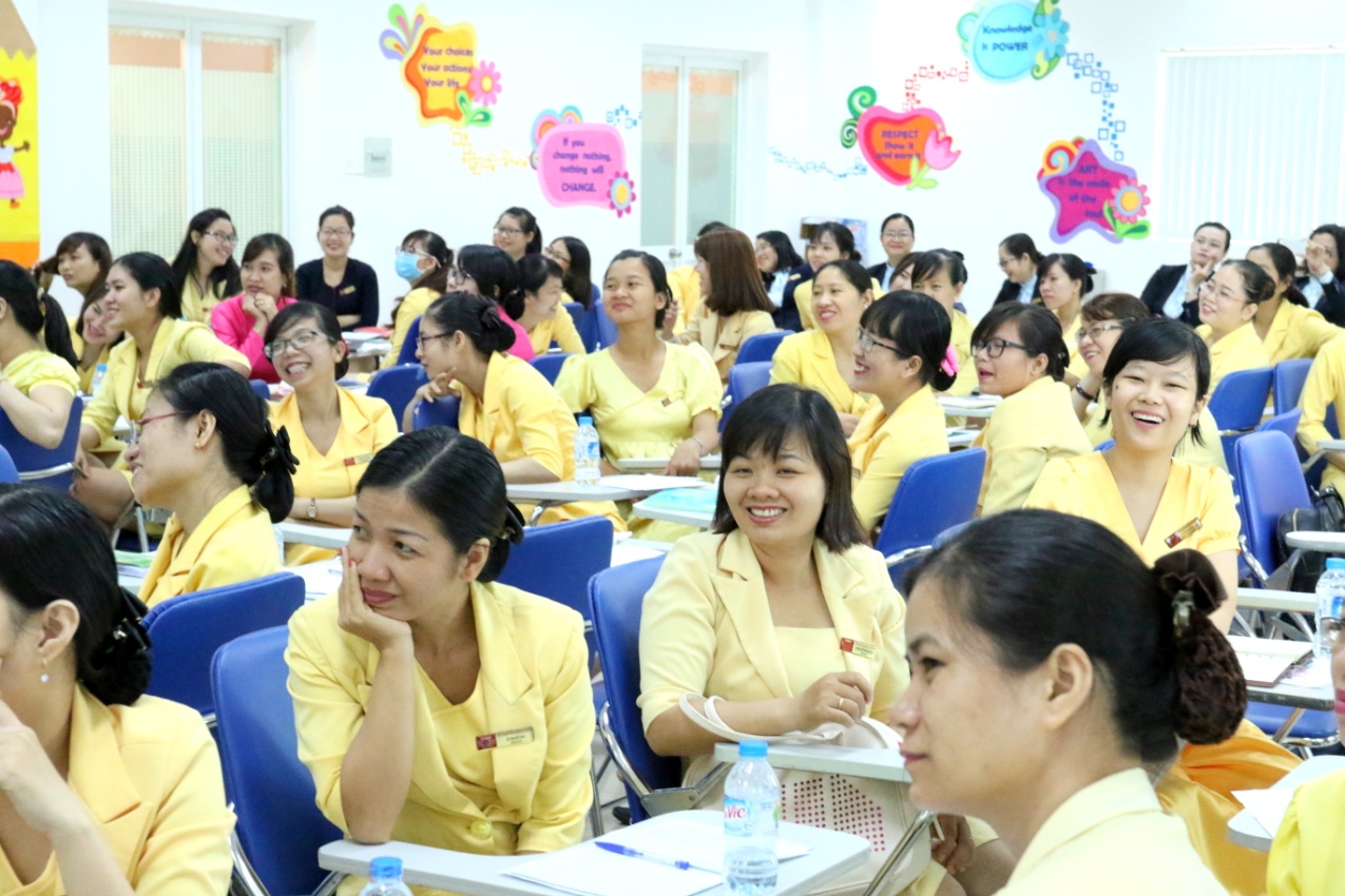 The workshop of sharing English teaching experiences in the International Primary School