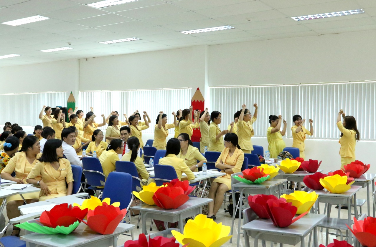 The workshop of sharing English teaching experiences in the International Primary School