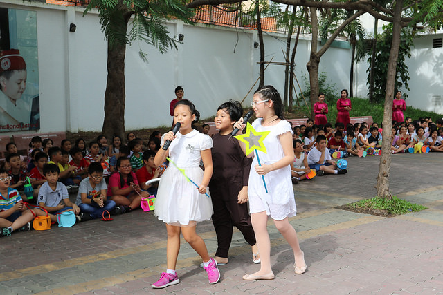 Hàng ngàn học sinh Quốc tế Á Châu vui Trung thu ấm áp, rực rỡ sắc màu