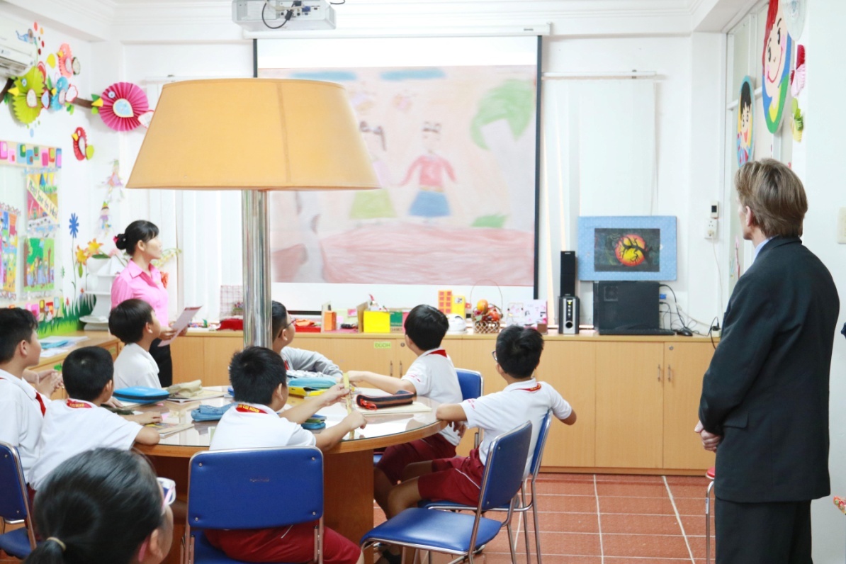 The Asian International School welcomed CIS representatives to visit the school in 2018-2019