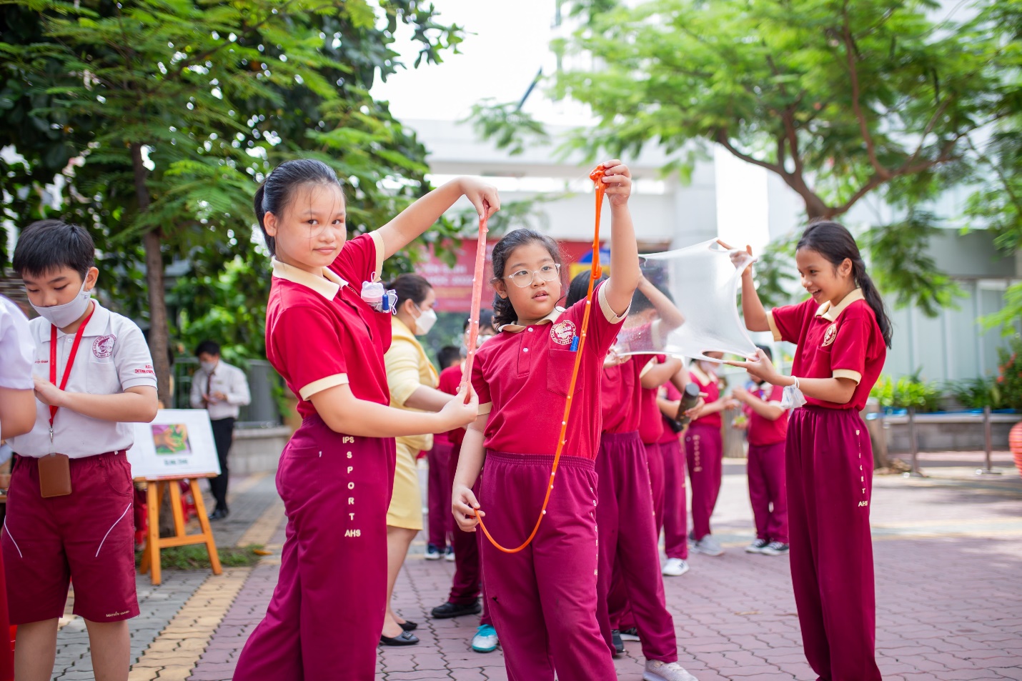 Không khí náo nhiệt tại Ngày hội Khoa học 2022 với học sinh IPS