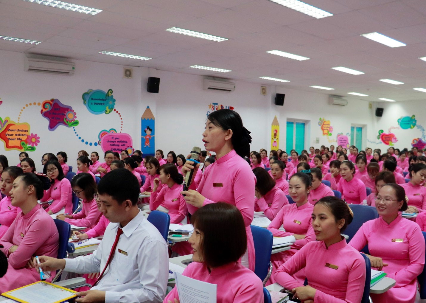 TRAINING IN ASSISTING CHILDREN WITH LEARNING DISABILITIES AT SCHOOL