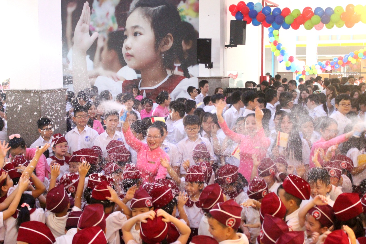 A colorful opening ceremony with 9000 students of the Asian International School.