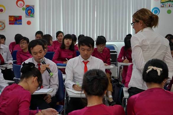 Training for AHS teachers – To make English classes become more enjoyable