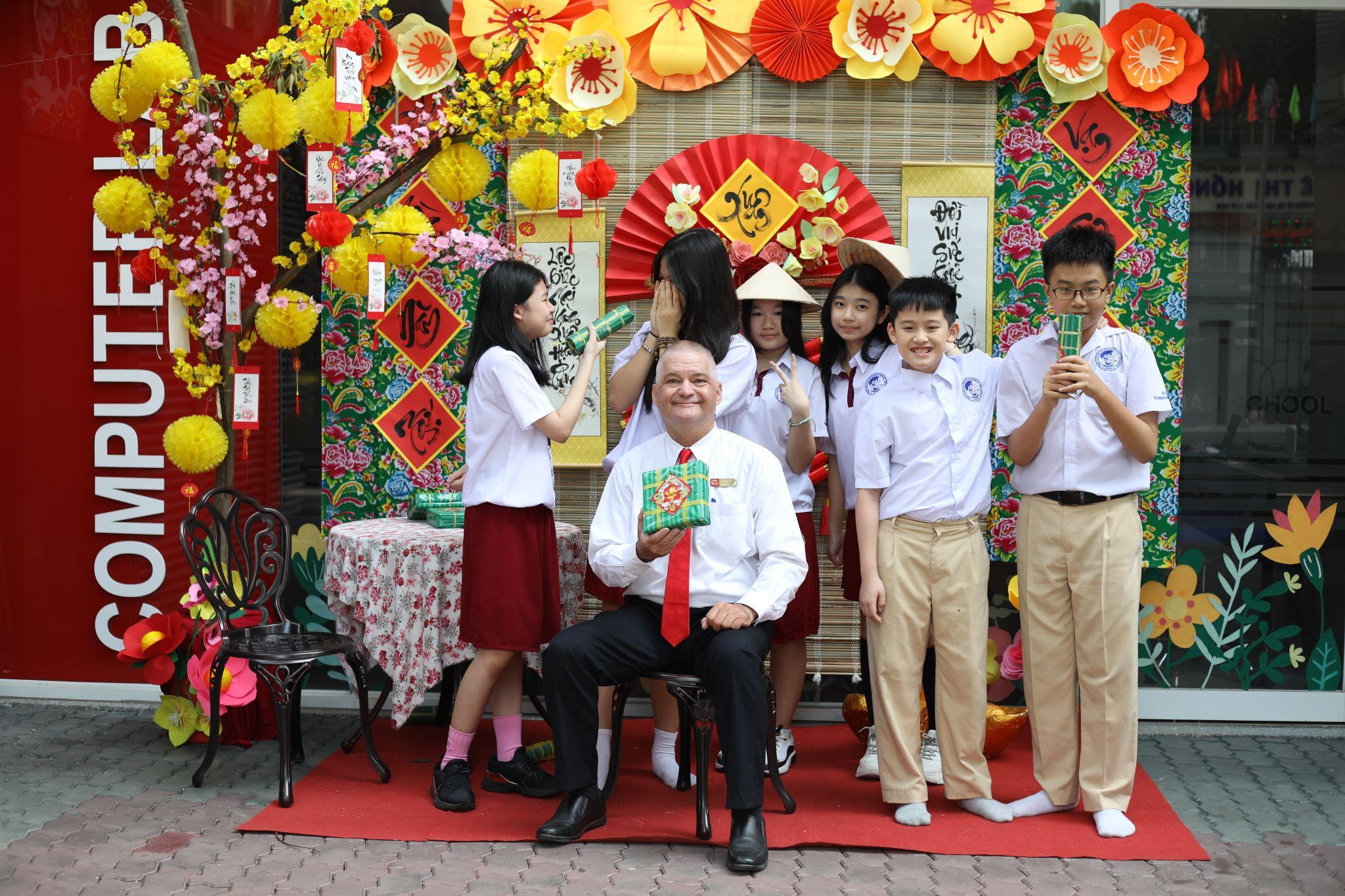 Trải nghiệm không gian văn hóa truyền thống qua Lễ hội Tết Việt 2024 tại Asian School...<img src='/App_Themes/Default/Images/iconnew.gif' alt='' />
