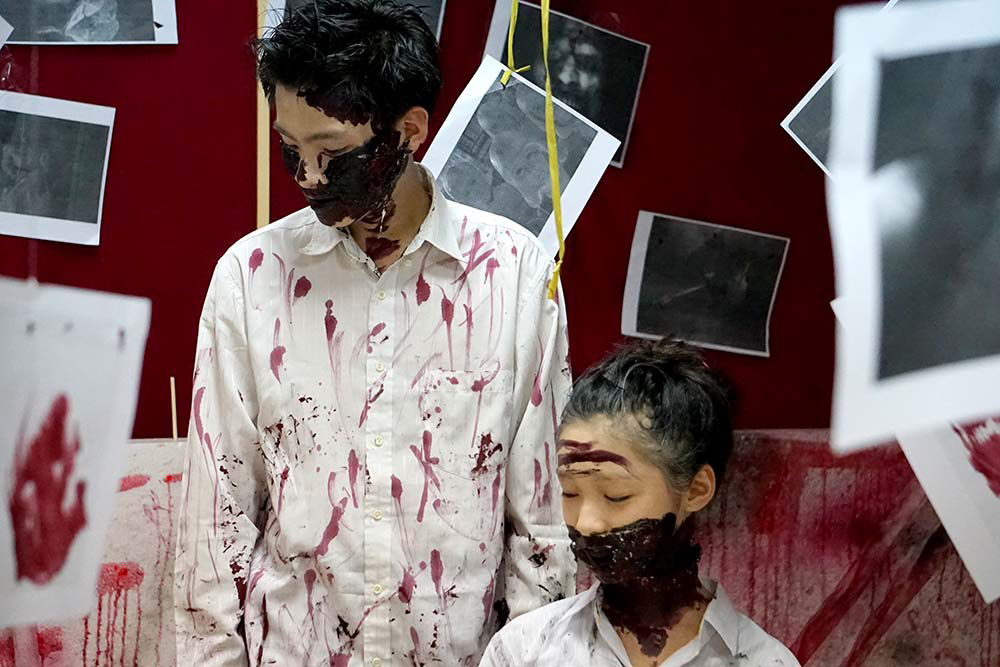 Halloween in the Asian School – A creepy haunted house attracts students...