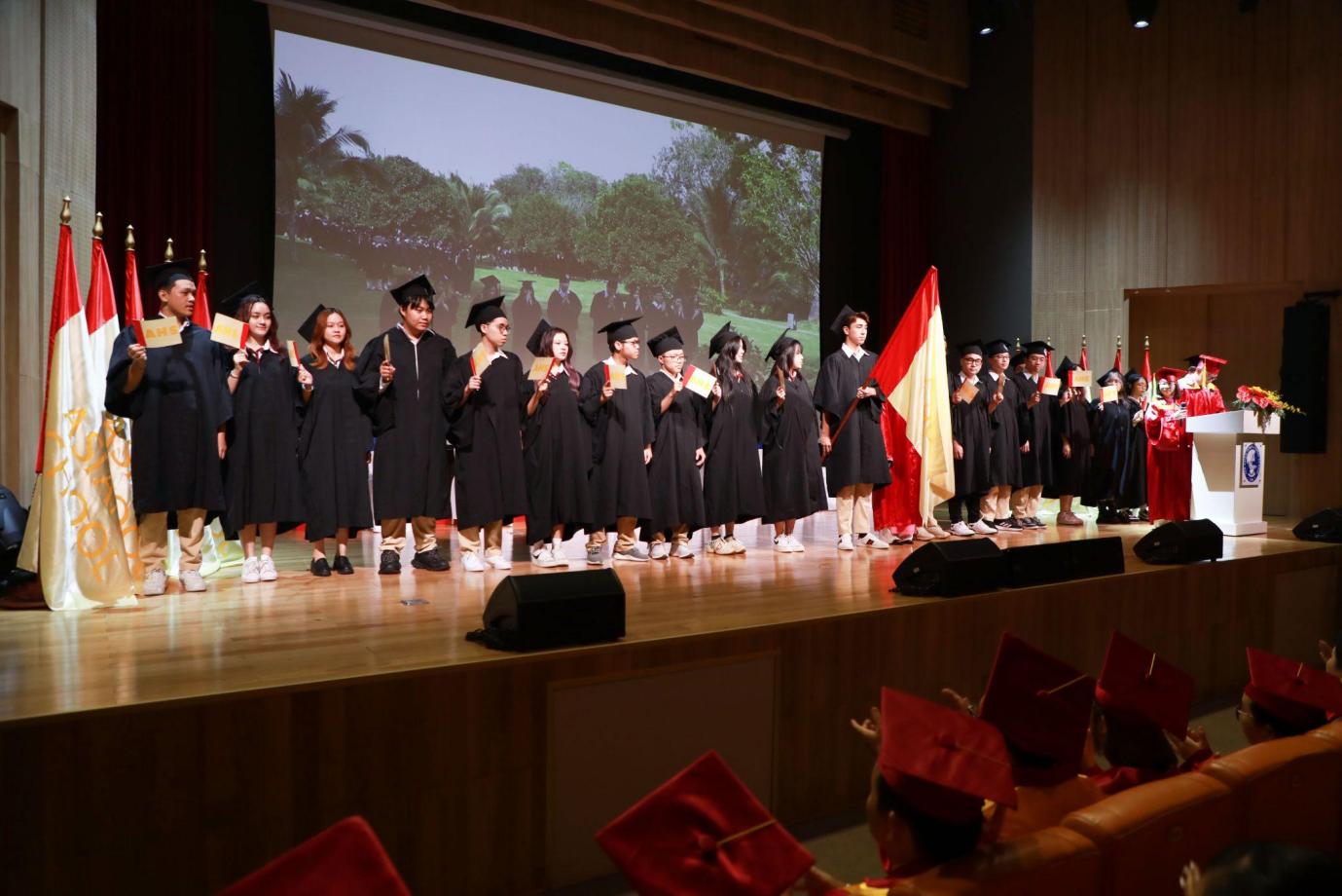 Những khoảnh khắc đáng nhớ của học sinh Asian School tại Lễ tốt nghiệp 2023...<img src='/App_Themes/Default/Images/iconnew.gif' alt='' />